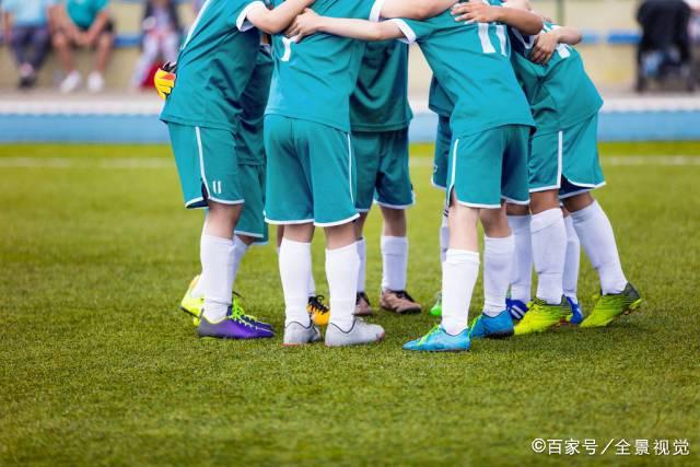 大连英博延续客场不胜魔咒 两球领先遭争议点球绝平