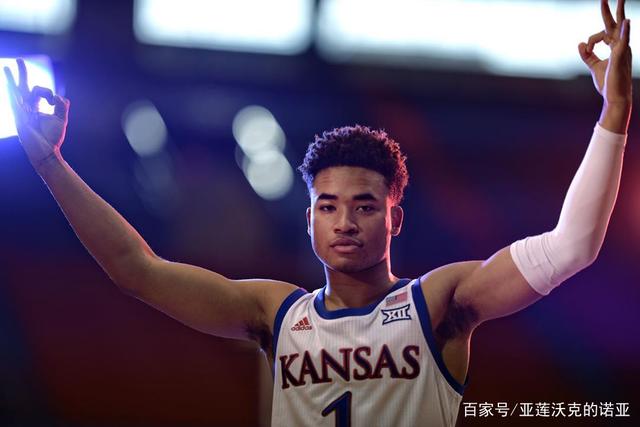 陈盈骏17+10崔永熙17分 广州再胜青岛晋级八强